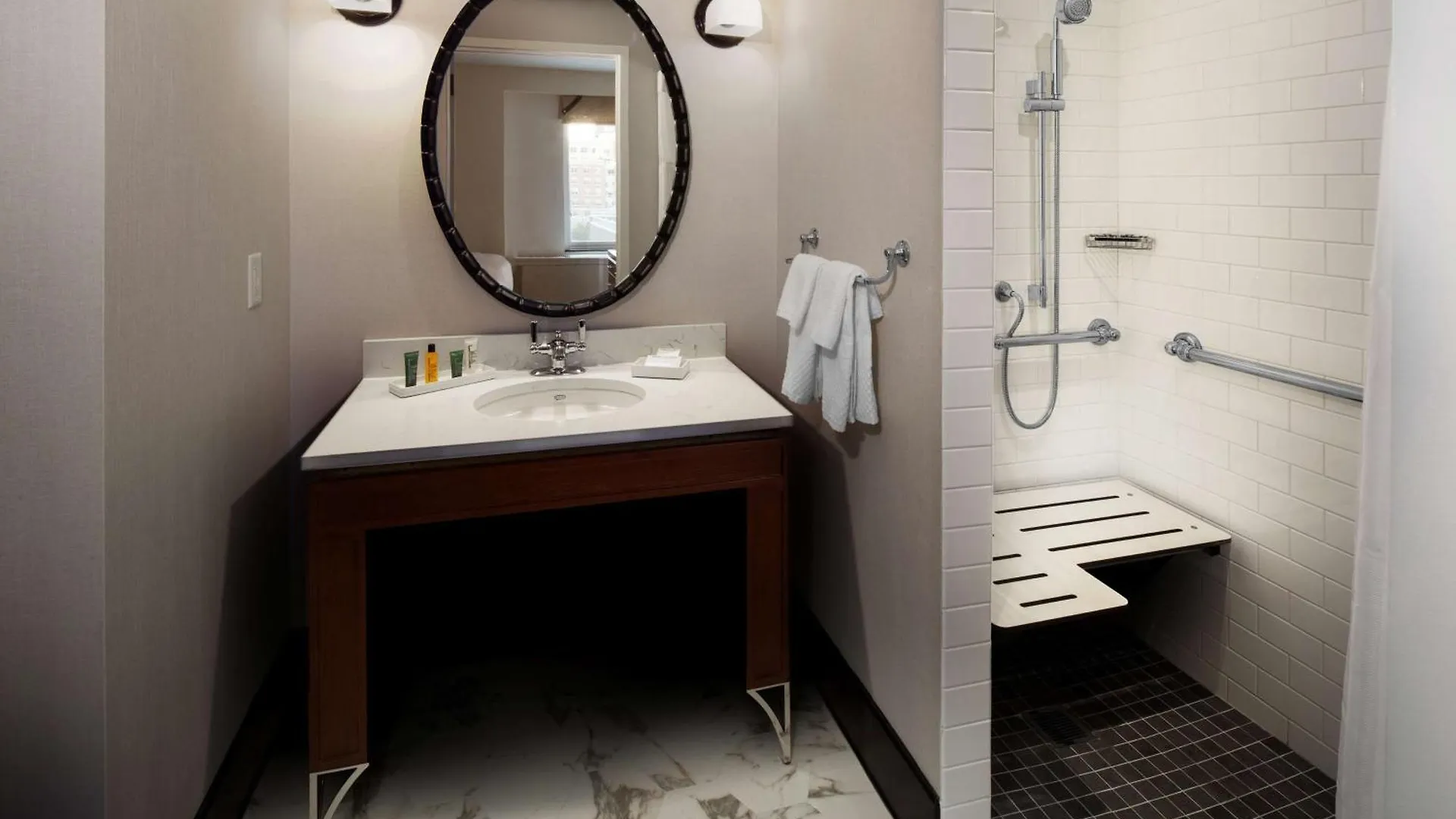 Hilton Brooklyn New York - Newly Renovated Hotel