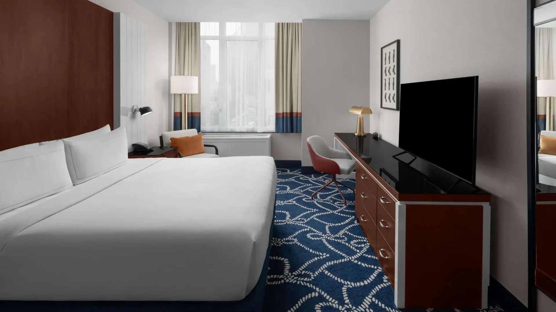 Hilton Brooklyn New York - Newly Renovated Hotel 4*,